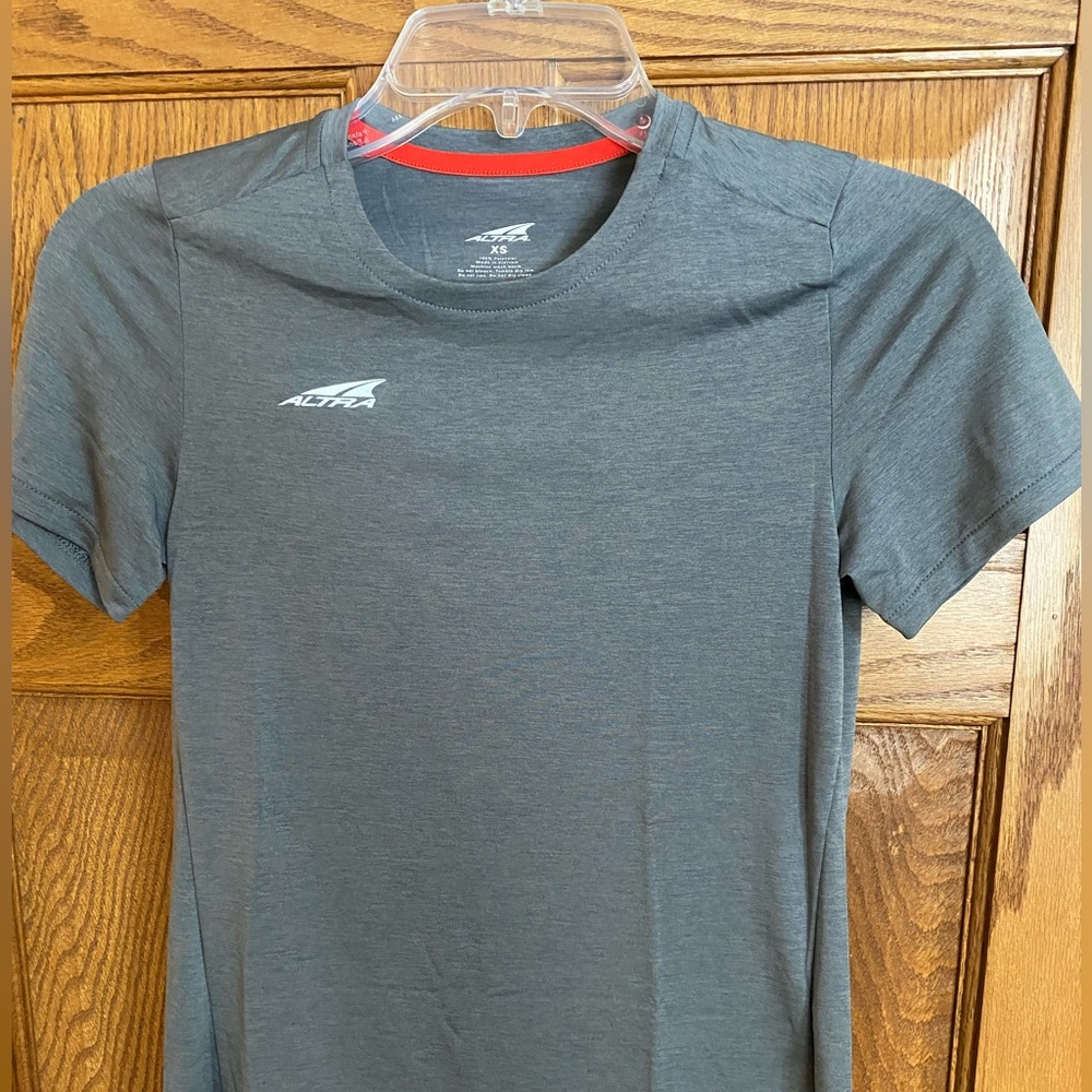 Altra women’s core short sleeve
